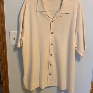 Tommy Bahama men’s Camp shirt